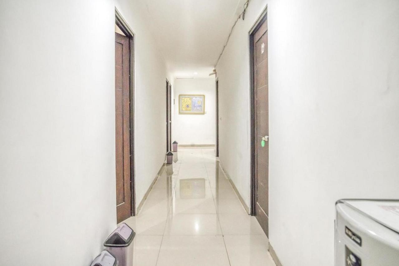 Reddoorz Near Senopati 2 Hotel Jakarta Bagian luar foto