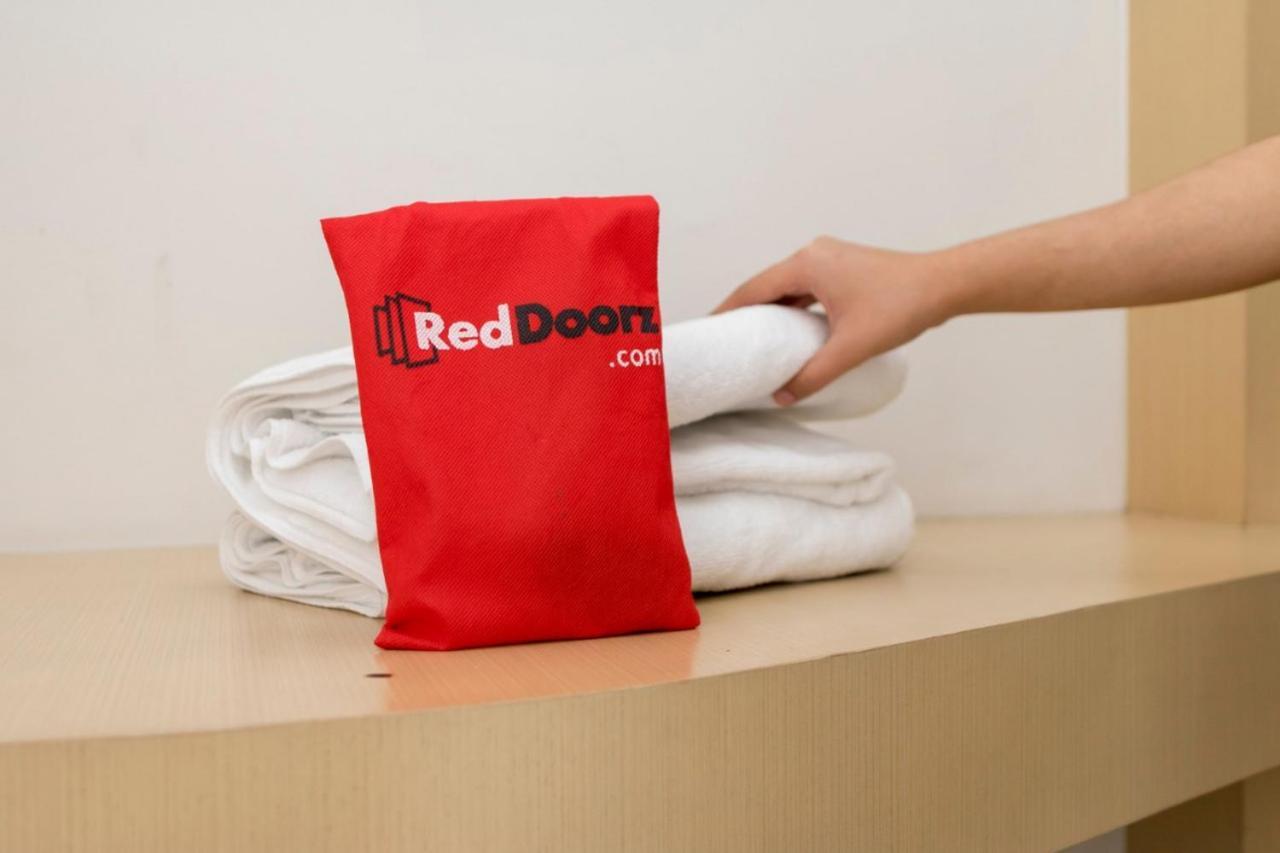 Reddoorz Near Senopati 2 Hotel Jakarta Bagian luar foto